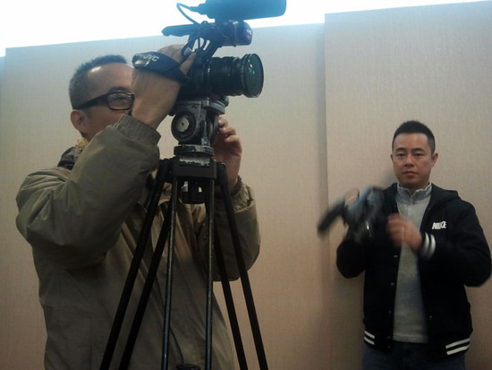 В последний день тренинга к нам заявилась группа тележурналистов из Гонконга, которые снимали наш тренинг.