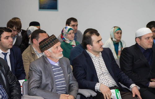 Гости на презентации фонда "Тешам" Ингушетия. Назрань, 22 марта 2014 г. Фото Тимура Гасаева, http://barhano.livejournal.com