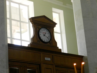 Вокзальные часы, остановившиеся 29 декабря 2013 года, вновь заработали. Волгоград. 7 мая 2014 г. Фото Татьяны Филимоновой для "Кавказского узла"