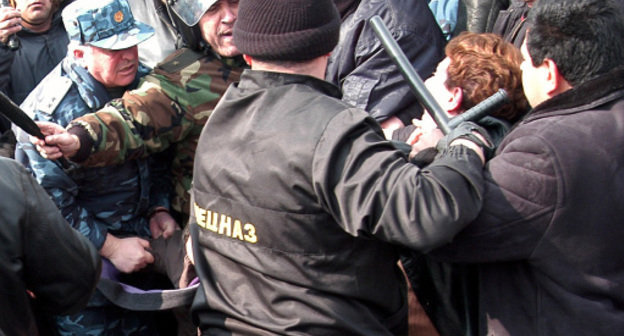Разгон митинга в Армении. Фото с сайта www.ruvr.ru