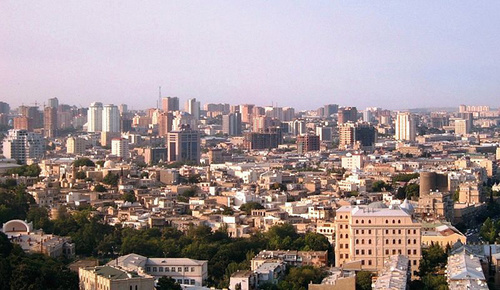 Панорама Баку. Фото с сайта http://avialine.com