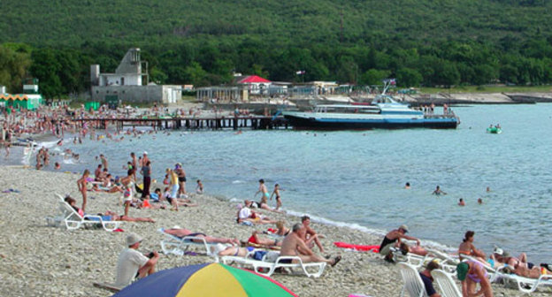 Новороссийск, пляж. Фото с сайта http://web2.0novorossiysk.ru