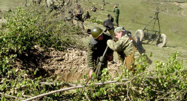 Военные учения. Нижняя часть Кодорского ущелья Абхазии, 13 апреля 2009 года. Фото "Кавказского Узла"