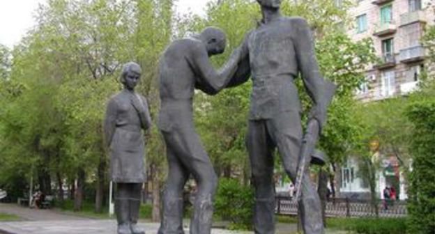 Памятник комсомольцам - защитникам Сталинграда. Фото с сайта http://volgograd.siteedit.ru.