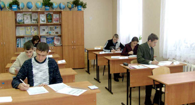 В одной из школ Грозного. Фото с сайта www.yuga.ru