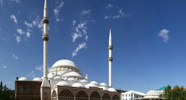 Мечеть в Дагестане. Фото с сайта Alenok.ru