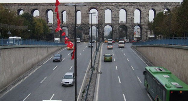 Турция, Стамбул, Акведук Валента. Фото с сайта http://ru.wikipedia.org