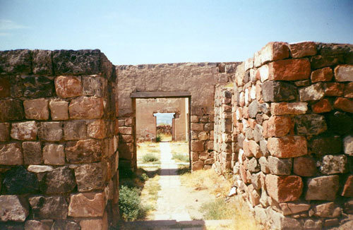 Крепость Эребуни в юго-восточной части Еревана. Фото с сайта www.archeologia.ru