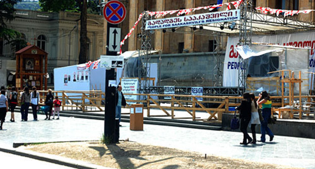 Тбилиси, Парламент Грузии, май 2009 года. Фото "Кавказского Узла"