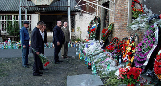 Северная Осетия, Беслан, школа №1, 2008 год. Фото с сайта www.bbratstvo.com