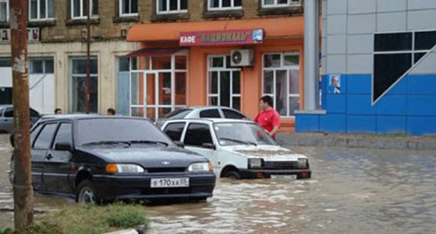 Дагестан, Дербент, 21 сентября 2009 года. Фото с сайта www.derbent.ru