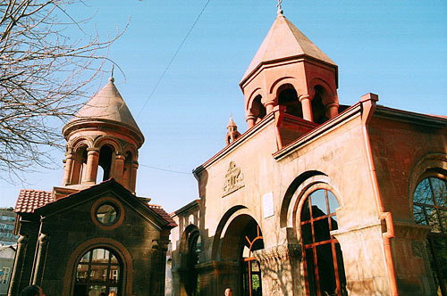 Армения, Ереван, Армянская церковь. Фото "Кавказского Узла"