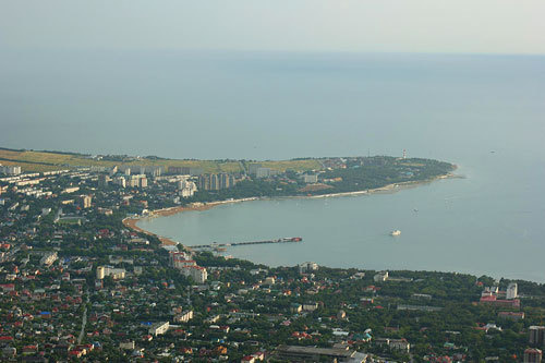 Панорамный вид Геленджика. Август 2009 года. Фото "Кавказского Узла"