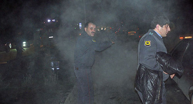 Дагестан, Махачкала. Разблокирование проспекта Акушинского, 16 ноября 2009 года. Фото "Кавказского Узла"