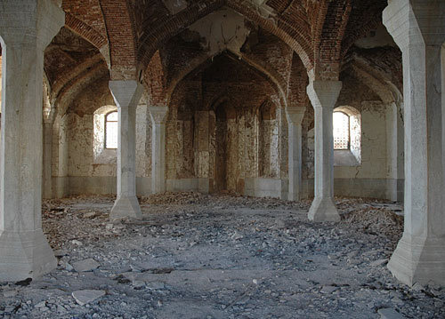 Город Шуша, внутри мечети Говхараги. Фото "Кавказского Узла"