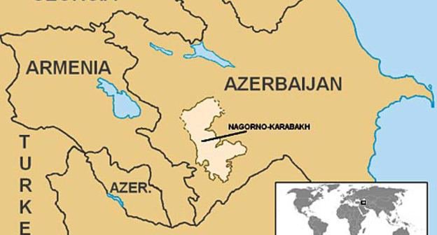 Белым цветом выделены границы бывшей Нагорно-Карабахской автономной области. Фото с сайта http://ru.wikipedia.org