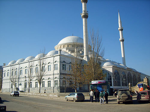 Дагестан, Махачкала. Центральная мечеть. Фото "Кавказского Узла"