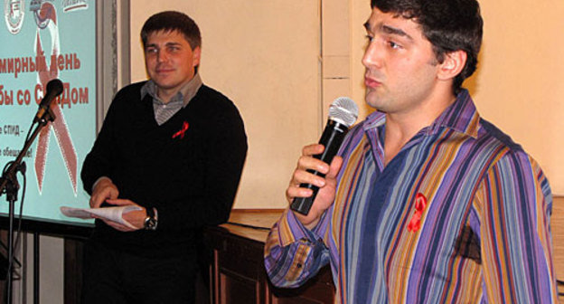 Олимпийский чемпион по классической борьбе Вартарес Самургашев. Ростов-на-Дону, 30 ноября 2009 года. Фото "Кавказского Узла"