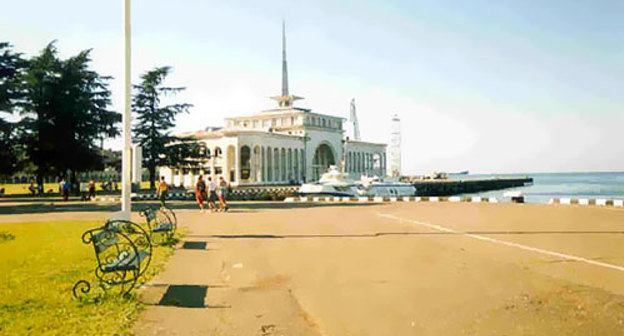 Батуми, столица Аджарии (Грузия). Фото с сайта http://ediline.narod.ru