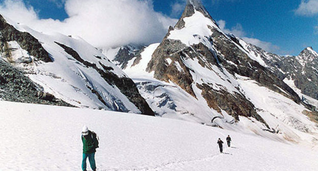Кабардино-Балкария, Главный Кавказский хребет, Эльбрус. Фото http://vk.com/elbruseu?z=photo-82094231_344675534%2Falbum-82094231_207545144%2Frev