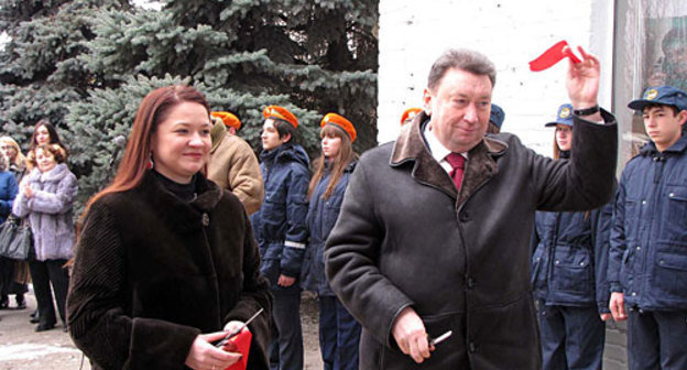 Директор Центра экстренной психологической помощи МЧС России Юлия Шойгу и Замгубернатора Ростовской области Александр Бедрик на открытии Южного филиала Центра экстренной психологической  помощи МЧС России. Ростов-на-Дону, 15 декабря 2009 года. Фото "Кавказского Узла"