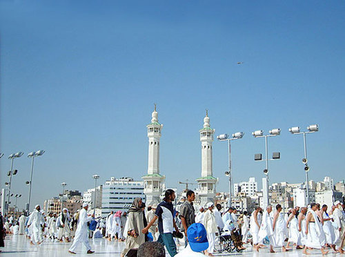 Саудовская Аравия, Мекка, паломники совершают обход в мечети Харам. Фото "Кавказского Узла"