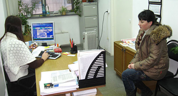 Трудоустройство безработных в Центре занятости населения г. Волгограда. 18 декабря 2009 года. Фото "Кавказского Узла"