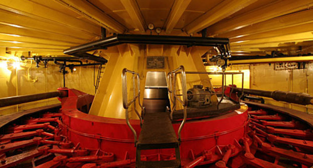 Шахта гидроагрегата, Волжская ГЭС. Волгоград, 29 декабря 2009 года. Фото "Кавказского Узла"