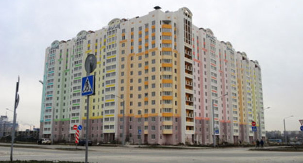 Один из построенных домов в микрорайоне «Западные ворота» Левенцовского района Ростова-на-Дону, где ветеранам предложены квартиры.

Фото корреспондента "Кавказского узла"
