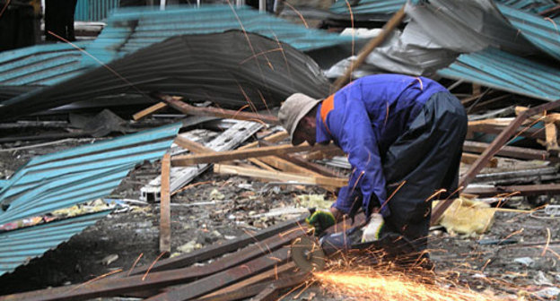 После пожара на территории Торговой галереи в Сочи, 2 января 2010 года. Фото "Кавказского Узла"