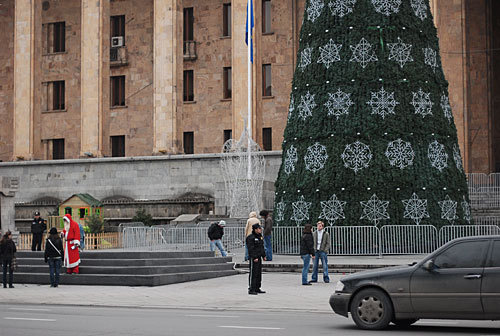 Тбилиси, здание парламента Грузии, декабрь 2009 года. Фото "Кавказского Узла"