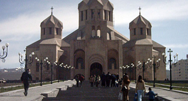 Армения, Ереван. Собор св. Григория Просветителя. Фото с сайта http://ru.wikipedia.org Армения, Ереван. Собор св. Григория Просветителя. Фото с сайта http://ru.wikipedia.org