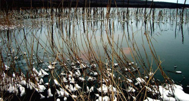 Граница Ставропольского Края и Кабардино-Балкарии. Озеро Тамбукан. Фото с сайта www.kadets.info