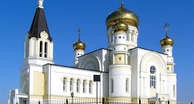 Владикавказ, улица Барбашова. Собор Святого великомученника Георгия Победносца - место проведения Рождественских богослужений. Фото "Кавказского Узла"