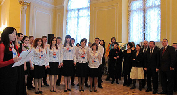 Начало церемонии открытия Года Франции в России. Ростовский академический молодежный театр, 6 марта 2010 года. Фото "Кавказского Узла"