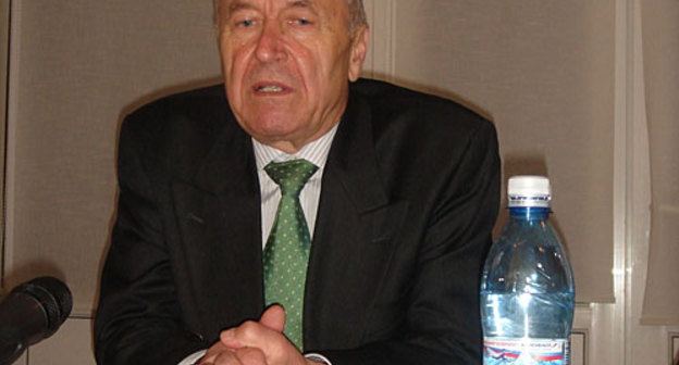 Дитер Боден во время встречи во внешнеполитическом ведомстве в Сухуме 10 марта 2010 года. Фото "Кавказского Узла"