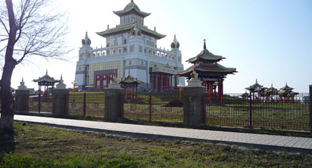 Калмыкия, Элиста. Золотая обитель Будды Шакьямуни. Магомед Аушев для "Кавказского Узла"