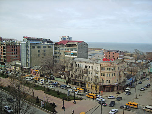 Дагестан, Махачкала, улица Гамзатова, март 2010 года. Фото "Кавказского Узла"