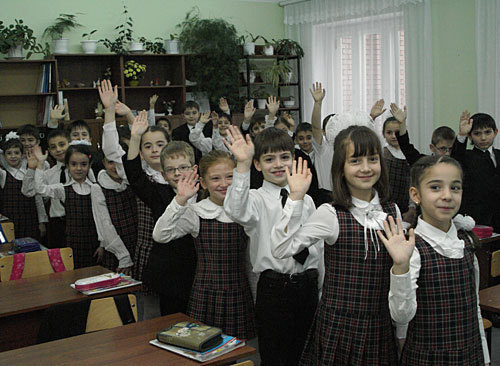 Владикавказ, математический лицей, учащиеся 3 "Б" , декабрь 2009 года. Фото "Кавказского Узла"