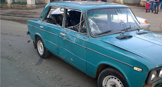 Автомобили, попавшие под колеса "КАМАЗа" в Краснодаре. Март 2010 года. Фото очевидцев ДТП