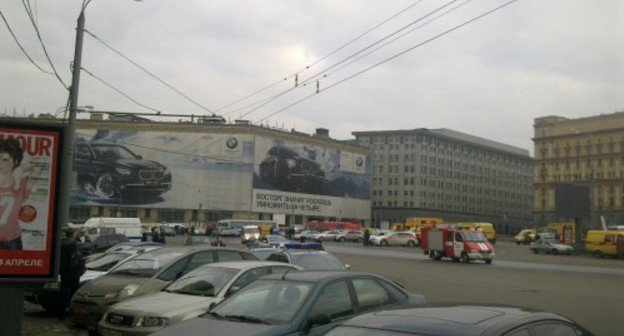 Москва, Лубянская площадь, утро 29 марта 2010 года. Фото с сайта http://kashin.livejournal.com, автор Олег Кашин