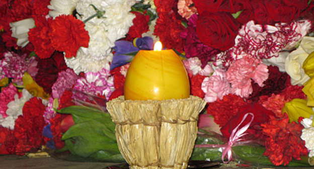 Акция памяти жертв теракта в московском метро 29 марта 2010 года. Москва, станция метро "Парк культуры", 30 марта 2010 года. Фото "Кавказского Узла"