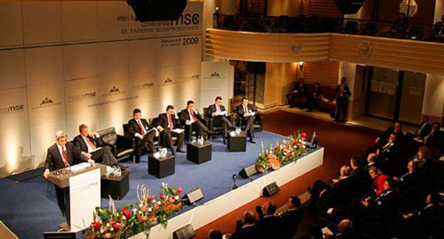 Выступление Президента Сержа Саргсяна на Международной конференции по политике безопасности в Мюнхене, 2009 год. Фото с сайта http://ru.wikipedia.org