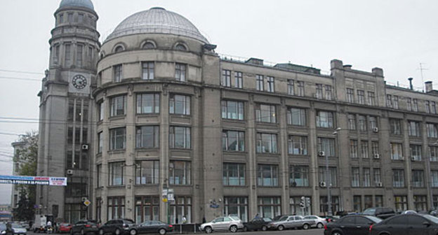 Бывшее место пребывания Конституционного Суда РФ, сейчас — представительство в Москве. Фото с сайта http://ru.wikipedia.org