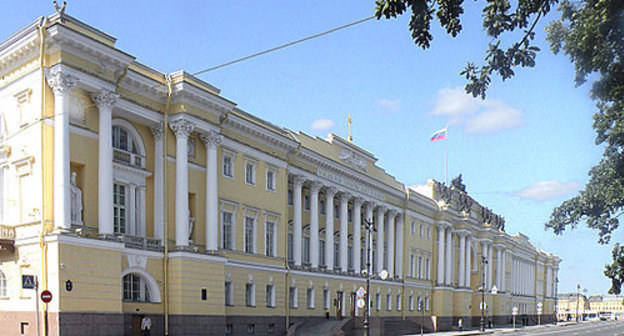Здание Конституционного суда РФ в Санкт-Петербурге. Фото с сайта http://commons.wikimedia.org