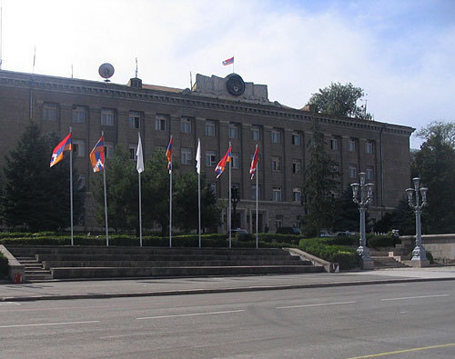 Здание Управления аппарата президента Нагорного Карабаха в Степанакерте. Фото "Кавказского Узла"