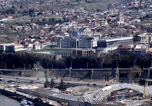 Грузия, Тбилиси, вид на Президентский дворец в Авлабари. Фото "Кавказского Узла"