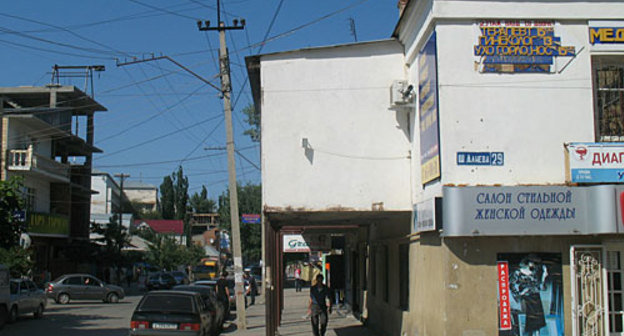 Дагестан, Махачкала, улица Азиза Алиева. Фото с сайта www.panoramio.com/photo/11590189