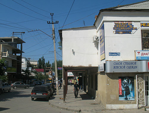 Дагестан, Махачкала, улица Азиза Алиева. Фото с сайта www.panoramio.com/photo/11590189