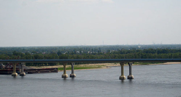 Мостовой переход в Волгограде, 26 мая 2010 года. Фото "Кавказского Узла"